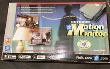 X-10 POWERHOUSE Dual Floodlight Motion Detector With Remote Light Control PR511 