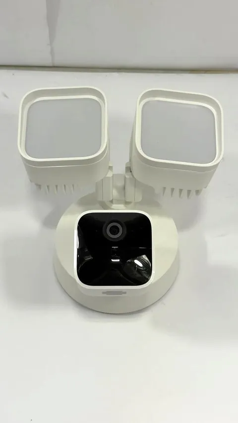 Blink Wired Floodlight Camera Mini 2 Camera Weather Resistant 13' (AS IS) Power