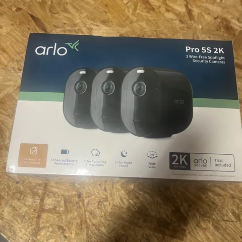 Arlo Pro 5S 2K Wireless 3 Camera Security Kit w/Dual Band WiFi 2 way Audio Black