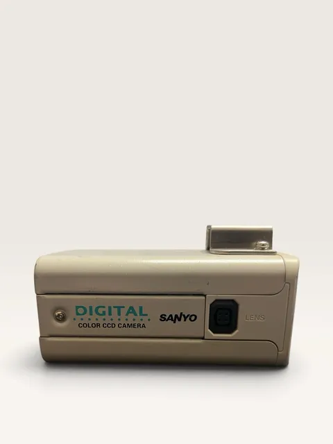 SANYO DIGITAL COLOR CCD CAMERA VCC-6574A
