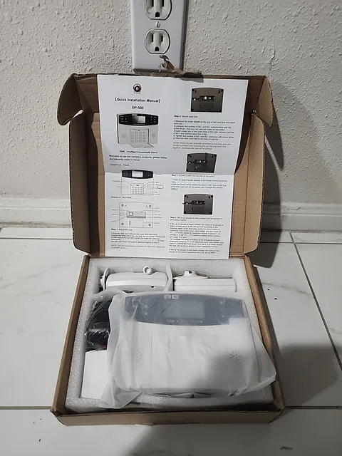 GSM INTELLIGENT HOUSEHOLD ALARM SYSTEM WITH BASE STATION