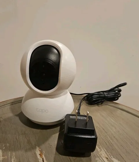 TAPO TP-Link C200 1080P Pan/Tilt Security Camera Night Vision  Android and Apple