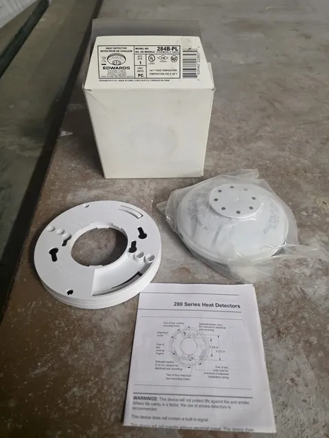 Edwards Heat Detector P/N 284B-PL Used