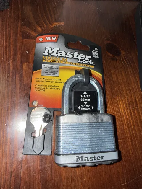  Master Lock Magnum M15XDLF 38mm Padlock Heavy Duty Outdoor Lock New