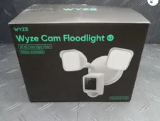 Wyze Wired Outdoor Wi-Fi Floodlight v2 Home Security Camera 2K Video WYZECFL2
