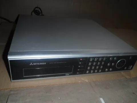 MITSUBISHI 16 CHANNEL DIGITAL VIDEO RECORDER WITH CORD MODEL DX-TL16
