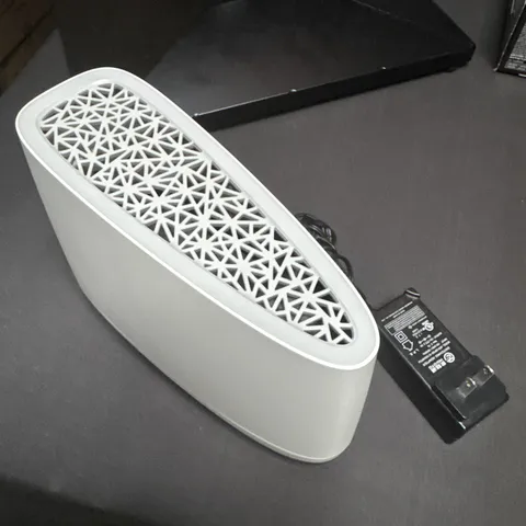 Vivint SM2-2W10 Smart Drive 4-Channel 1TB DVR w/ Power Supply - White