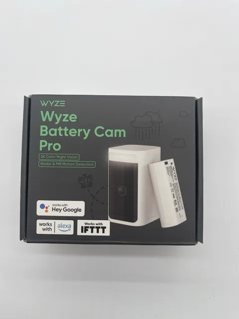 WYZE  Battery Cam PRO 2k Security Outdoor/indoor Camera - White - NEW SEALED