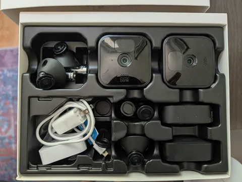 Blink Outdoor 3rd Gen Battery Powered 4 Camera System - Black (B0B1N4LM4J)