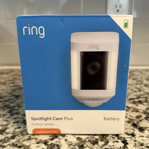 Ring Spotlight Cam Plus Battery 1080p Wi-Fi White Color Night Vision Siren