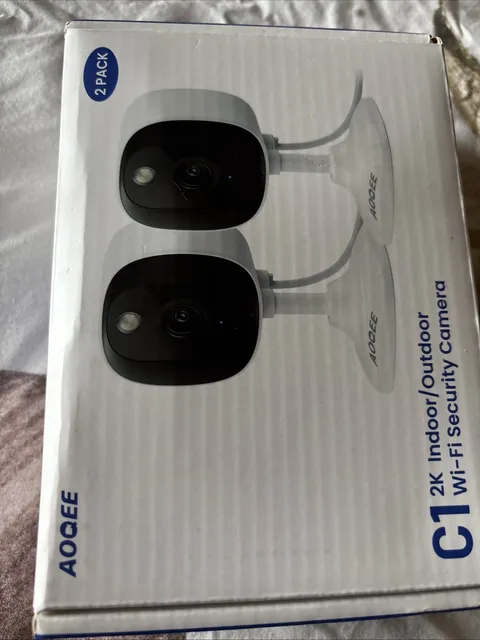 AOQEE C1 Indoor/Outdoor Wi Fi Security Camera