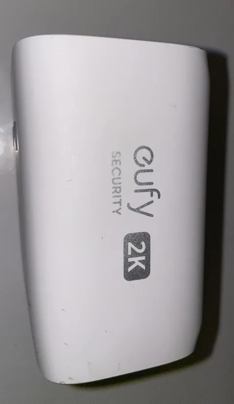 Eufy SoloCam Camera S220 Solar 2K Wireless Security Camera (T8134)