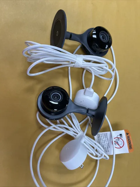 2 Google Nest Cams Indoor Security Cameras 1st Gen A0005