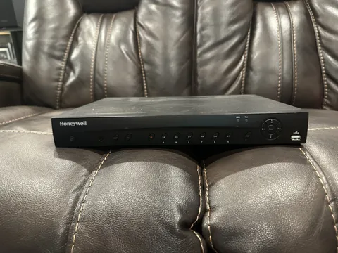 Honeywell Video HRHT4166 4MP Hybrid DVR, 16-Channel 6TB Light Used FREE SHIPPING