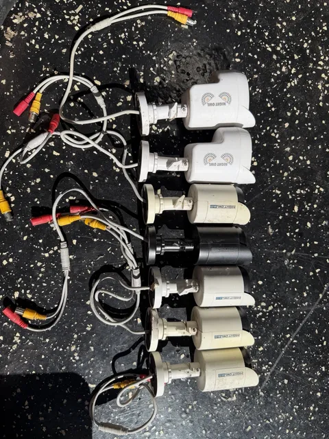 Lot (7)Night Owl CM-HDA10W-BU-JF and  CM-PIRHDA10W-BU-TU Night Vision 1080p