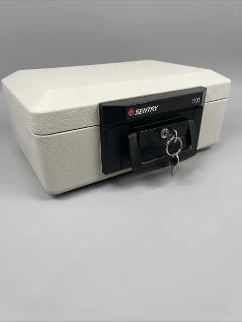 Sentry 1100 Portable Fire Safe Security Box Chest UL Classified with Both Keys
