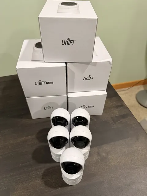 (5) Ubiquiti UniFi G3 Flex Compact PoE Cam Surveillance
