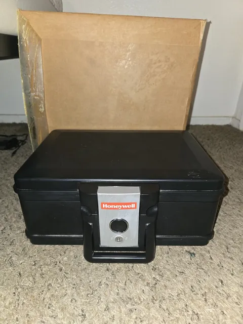 Honeywell Fire / Water Proof Safe for Gun Papers Money(No Key) Still Works As-Is