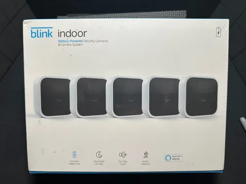Blink Indoor Battery Powered 5 Camera System 1080 p Wifi in Sealed Box