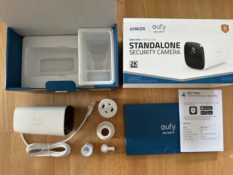 eufyCam Solo Pro T8131X 2K Wireless Outdoor Security Camera - White