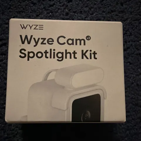 Wyze Cam v3 Spotlight Kit, USB, Wi‑Fi IP 1080p, Indoor/Outdoor White (No Cam)