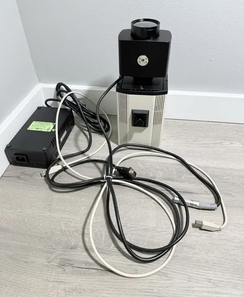 Box/Body CCTV Color Camera Indoor USB/VGA 12V w/ Power Adapter & Cables