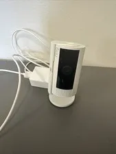 Ring Indoor Cam 5F72E9 White Home Security Camera w/ USB Cable Mount 