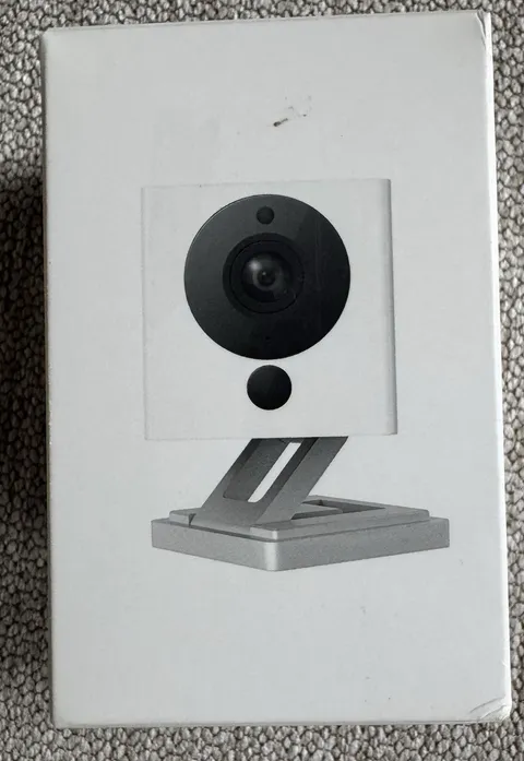Wyze Cam v2 Indoor Wi-Fi IP Security Camera 1080p Color USB Powered White