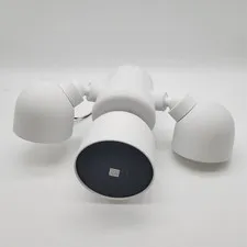 Google Nest Cam with Floodlight Outdoor Security Camera, 1 Count *READ*