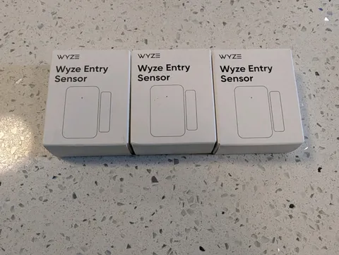 Wyze Entry Sensor v2 3-Pack WSES2-3PK New Sealed Door Window Security