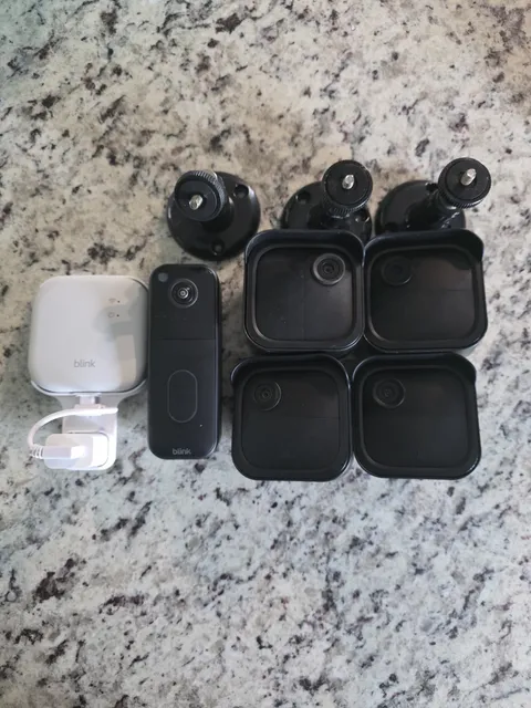 Blink Outdoor 4-Camera Mount Set with Housing And Doorbell