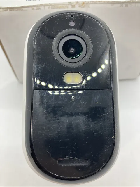 Arlo Essential Indoor/Outdoor 2k Smart Camera. Nt