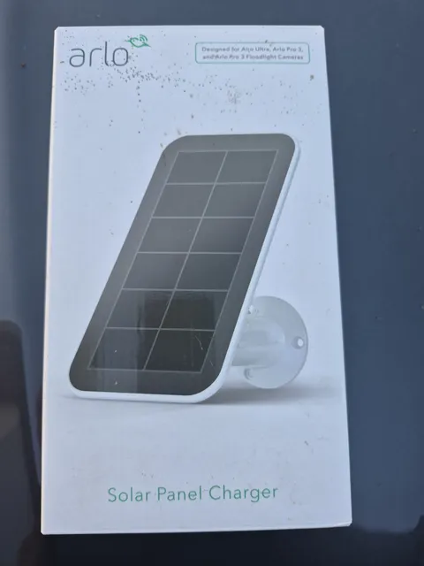 Arlo VMA5600 10000S Solar Panel Charger - White
