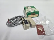 SUNX RT-610-10 U Shaped Slot Photoelectric Beam Sensor 12-24V Beige Cable