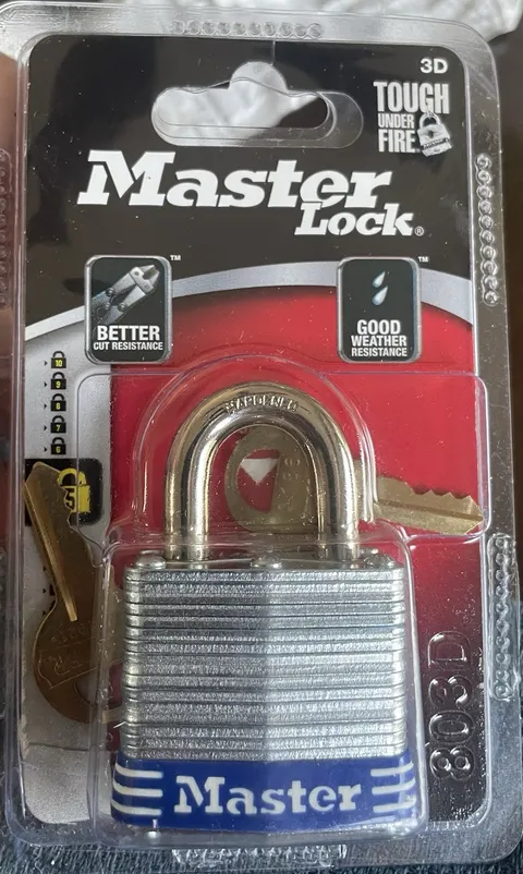 NEW! MASTER LOCK 3D LAMINATED STEEL KEYED PADLOCK 9/32" X 3/4" 
