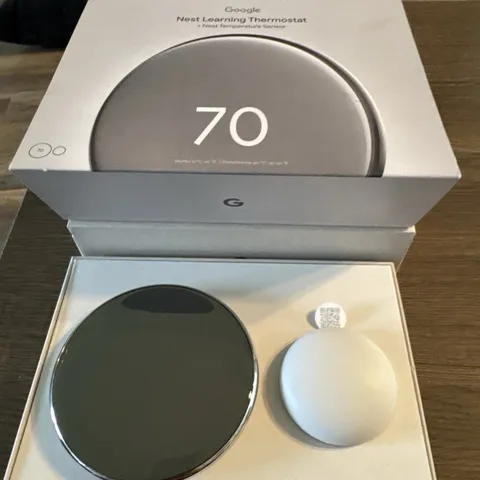 Google Nest Learning Thermostat 4th Gen w/ Sensor - Polished Silver OB