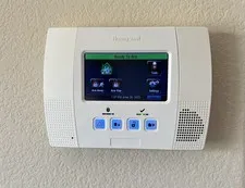 HONEYWELL LYNX TOUCH L5000 WIRELESS HOME or OFFICE  SECURITY ALARM ADT PANEL