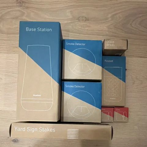 SimpliSafe Wireless Indoor Alarm Complete System Base Keypad Glass & Smoke