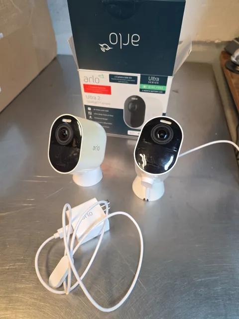 Arlo Ultra 2 Spotlight Camera 4K HDR  Pair