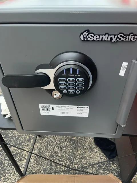 Fireproof Safe Box Digital 1.23 cu.ft. SFW123GDC Waterproof SentrySafe Alloy