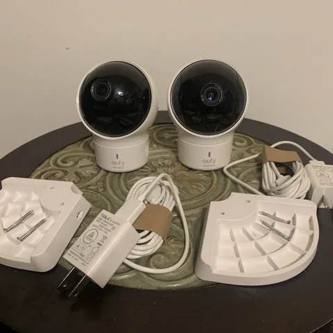 Eufy Security Systems Set Of Two Cameras T8301 Base Screws Plugs Tested Works!