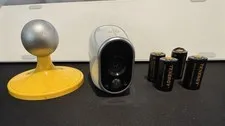 Netgear Arlo VMC3030 HD Wireless Add-On Security Camera + 4/ CR123A & Mount