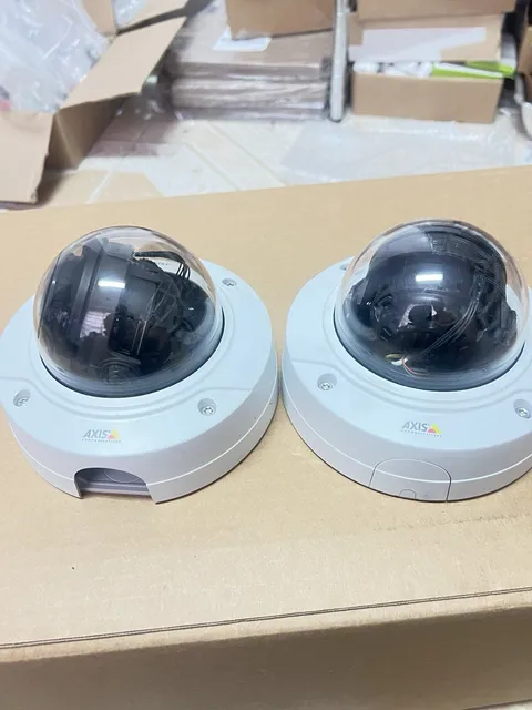 lots 2 Axis Communications P3235-LV Fixed Dome Network Camera 1920 x 1080 White