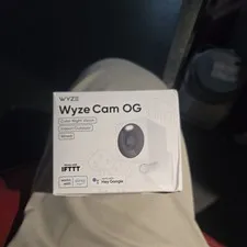 Wyze Cam OG 1080p Color Night Vision Spotlight White Wi-Fi Smart Camera - New