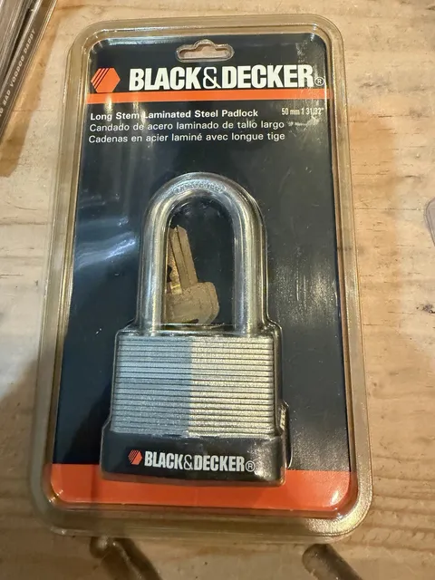 Black & Decker Long Stem Laminated Steel Padlock #17984-001, 2 Keys, 50mm