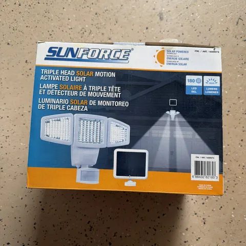 Sunforce Solar Panel Triple Head Motion Activated Security Light 1500 lumens NEW