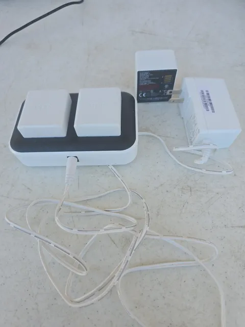 Arlo VMA5400C Dual Battery Charger for Arlo Ultra and Pro 4/3 and 3 Batteries