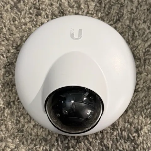 Ubiquiti UniFi G3 Dome IP/Network Wired Indoor/Outdoor Camera White UVC-G3-DOME