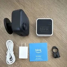 Blink Outdoor 4 1080p HD wireless w/ Sync Module 2 & Wall Mount (ONLY 1 CAMERA)