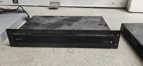 8-Channel IP/Network NVR Rackmount Black HDMI VGA USB LAN (RJ-45)